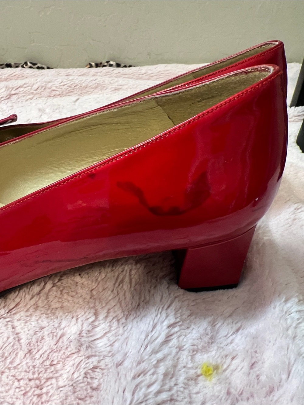 STUART WEITZMAN BAGONIA Red Flower patent leather slip on block Heels size 7.5 - Picture 9 of 10